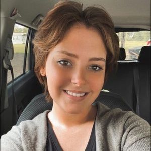 Meet your Posher, Isabelle